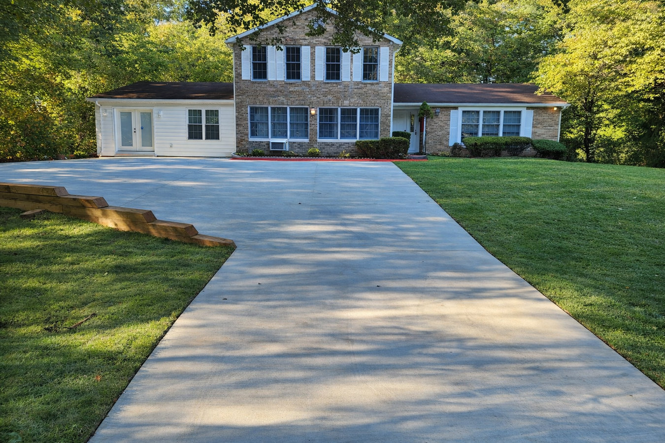Concrete driveway building in Buckeye, AZ